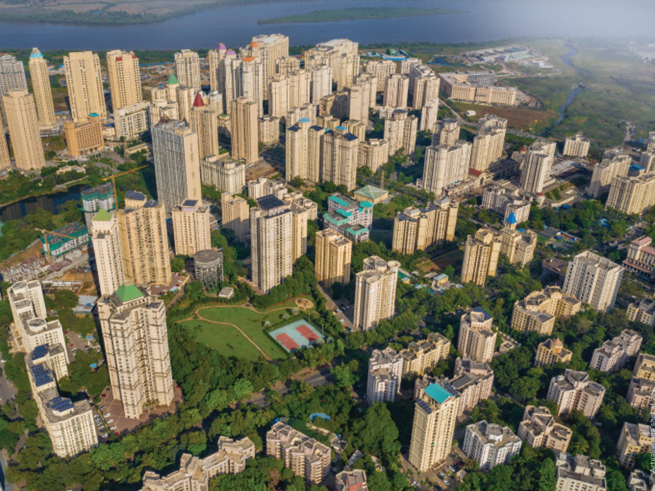 200+ ACRES | 36 STOREYS | READY TO MOVE